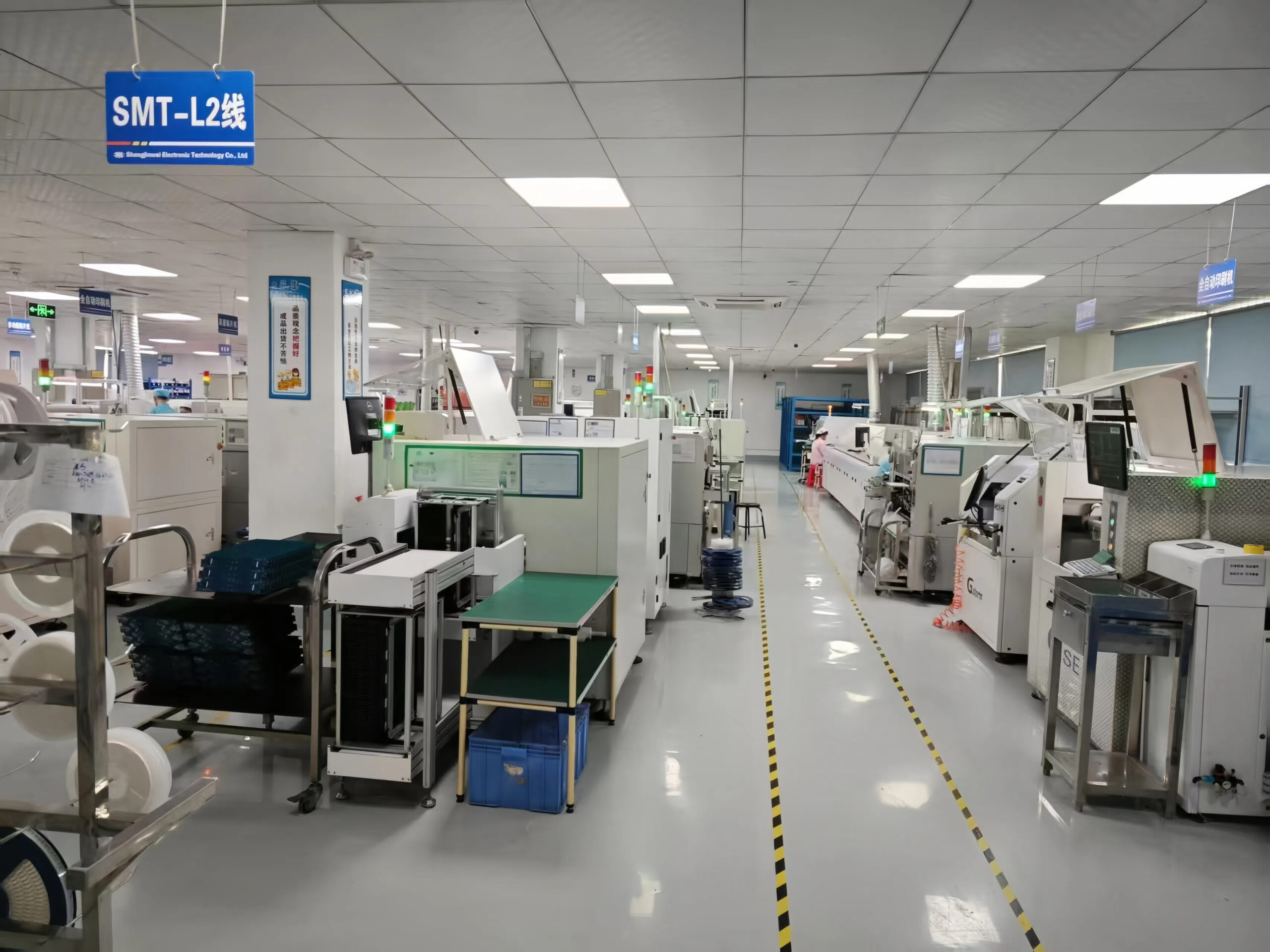 SMT production line with printing, placement, reflow and inspection equipment